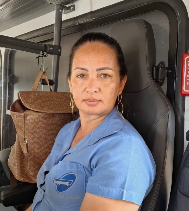 Ana Carla Pereira Cobradora de ônibus