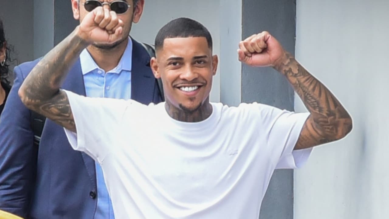 MC Poze do Rodo é solto e recebido pelos fãs após quase um mês preso