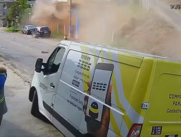 acidente de caminhao em nova friburgo
