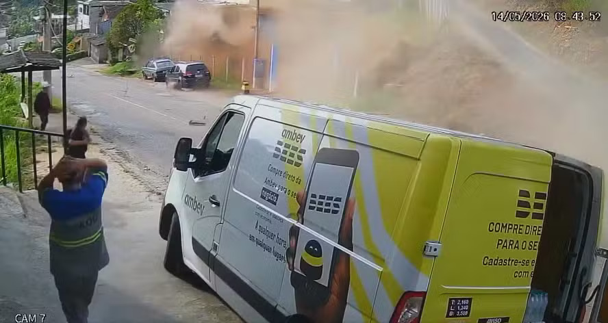 acidente de caminhao em nova friburgo