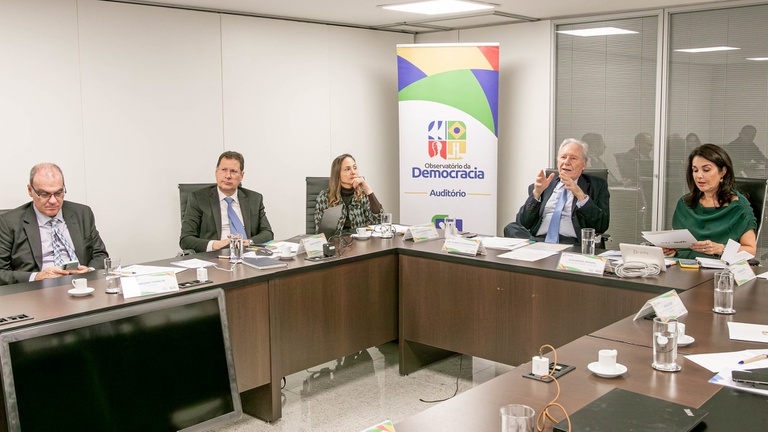 AGU aprova guia sobre inteligência artificial nas eleições