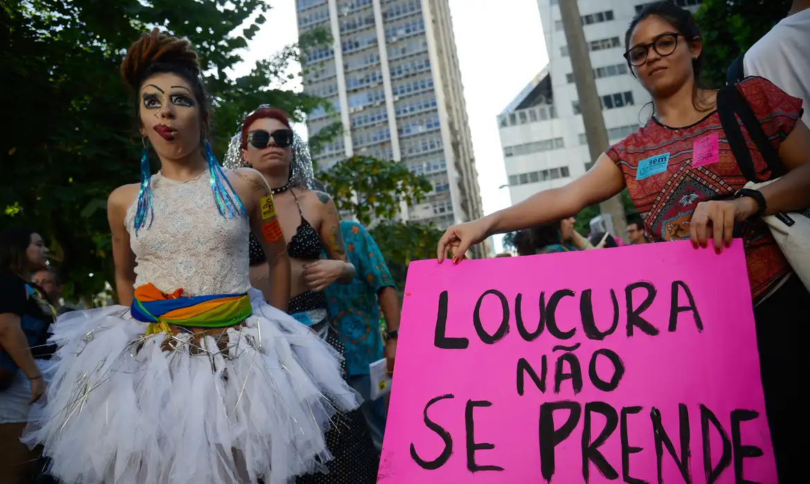 Especialistas apontam desafios para tratamento humanizado em saúde mental