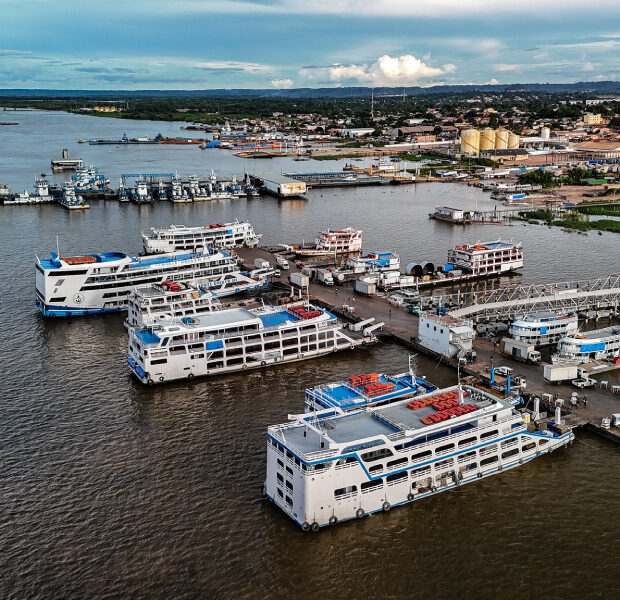 rio tapajós na cidade de santarém.