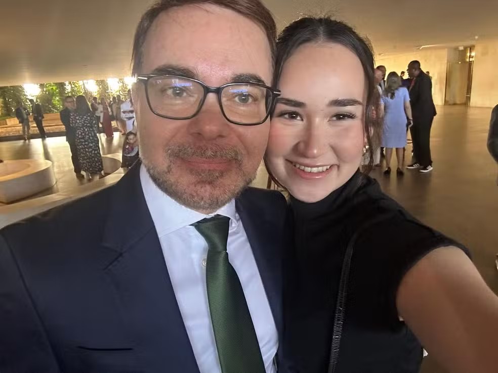 ‘Fonte de alegria, um anjo que Deus me deu’, diz diplomata pai de jovem morta em atropelamento