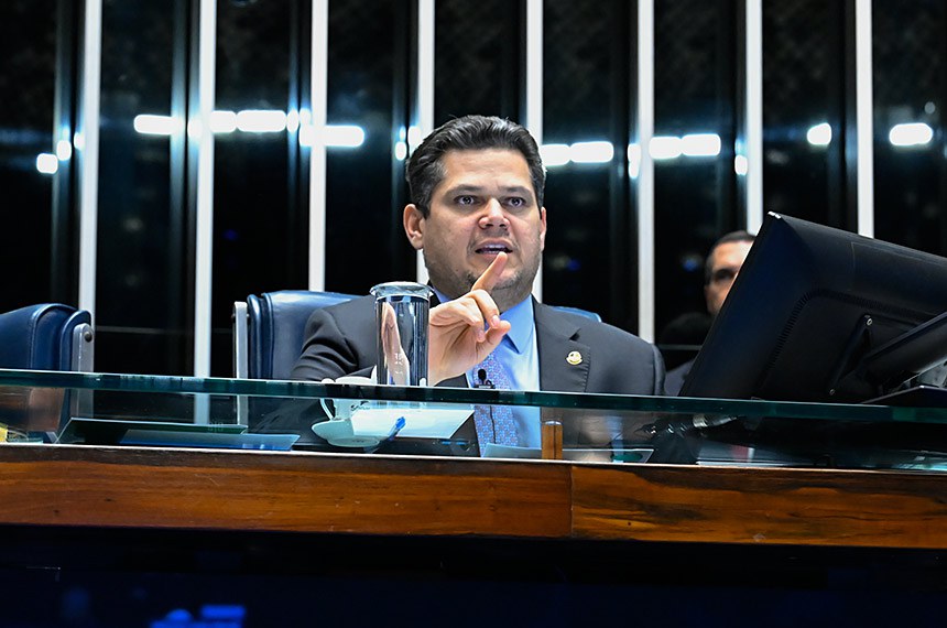 Senado adia votações sobre filantrópicas e dano moral