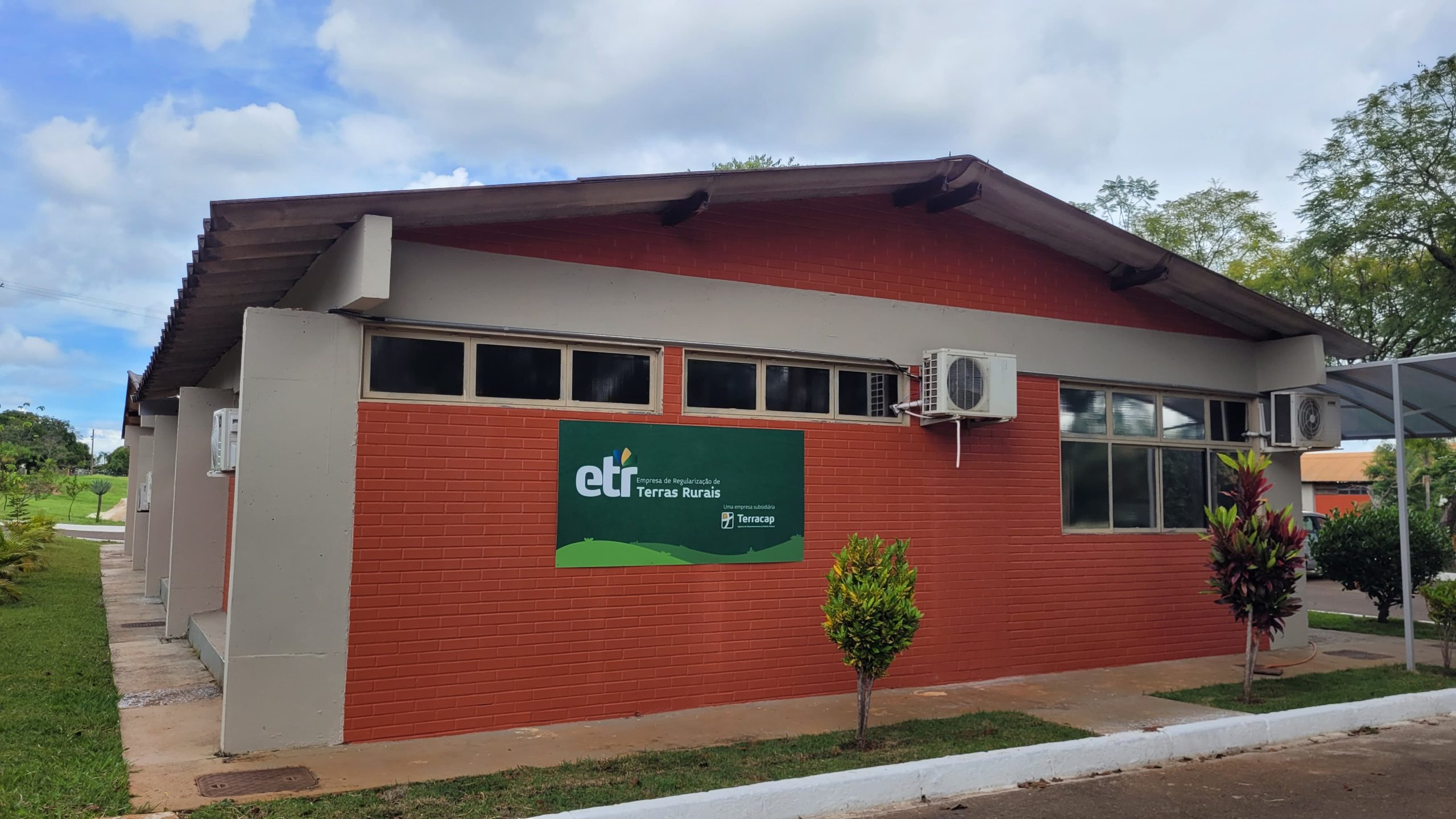 empresa de regularização de terras rurais (etr)