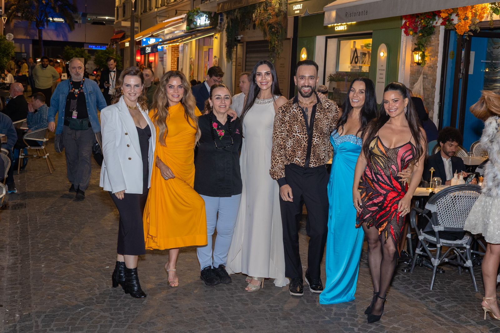 Glamour, moda e celebração marcaram a noite de aniversário de Charles Hermann durante o Festival de Cannes 2026, reunindo convidados especiais e personalidades brasileiras na Riviera Francesa. - Reprodução Instagram