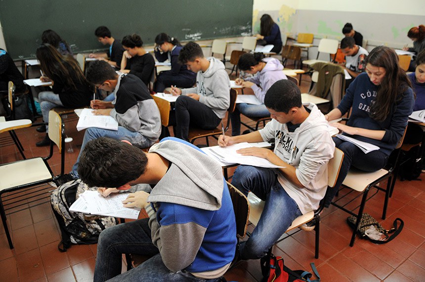 alunos ensino medio