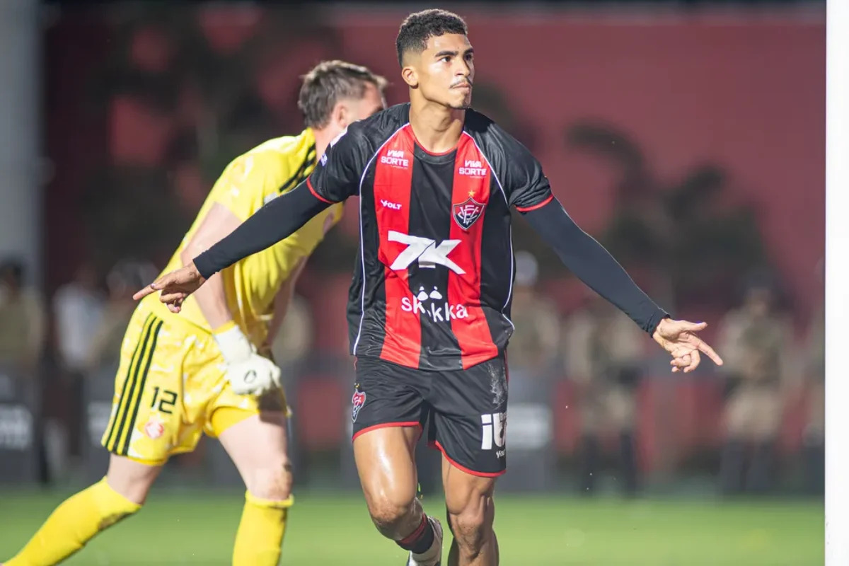 Inter perde para o Vitória no Barradão e se aproxima da zona de rebaixamento