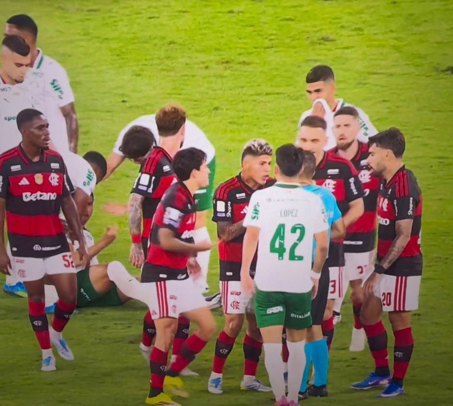 Palmeiras cala o Maracanã e abre vantagem em duelo que virou a cara do futebol brasileiro