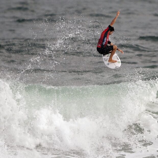 surfing brazil wsl rio pro