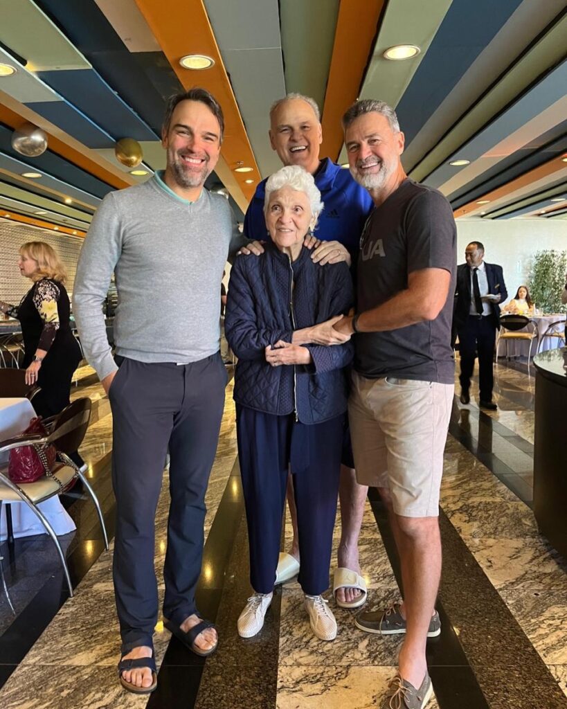Após sequência de perdas familiares, Tadeu Schmidt lamentou a morte da mãe aos 92 anos em publicação comovente. - Reprodução Instagram