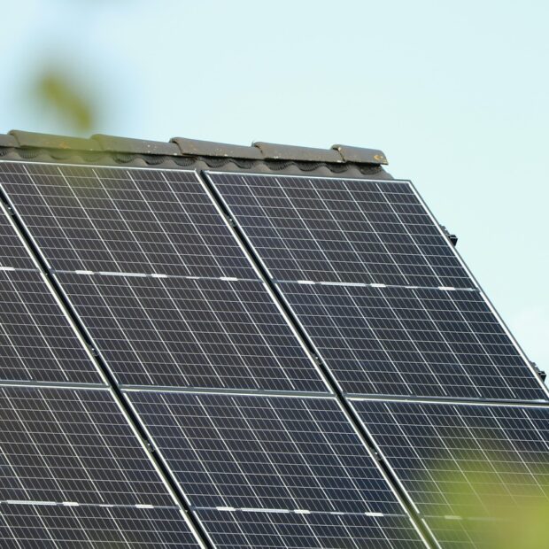caniceus photovoltaic 6239423 1280 (1)
