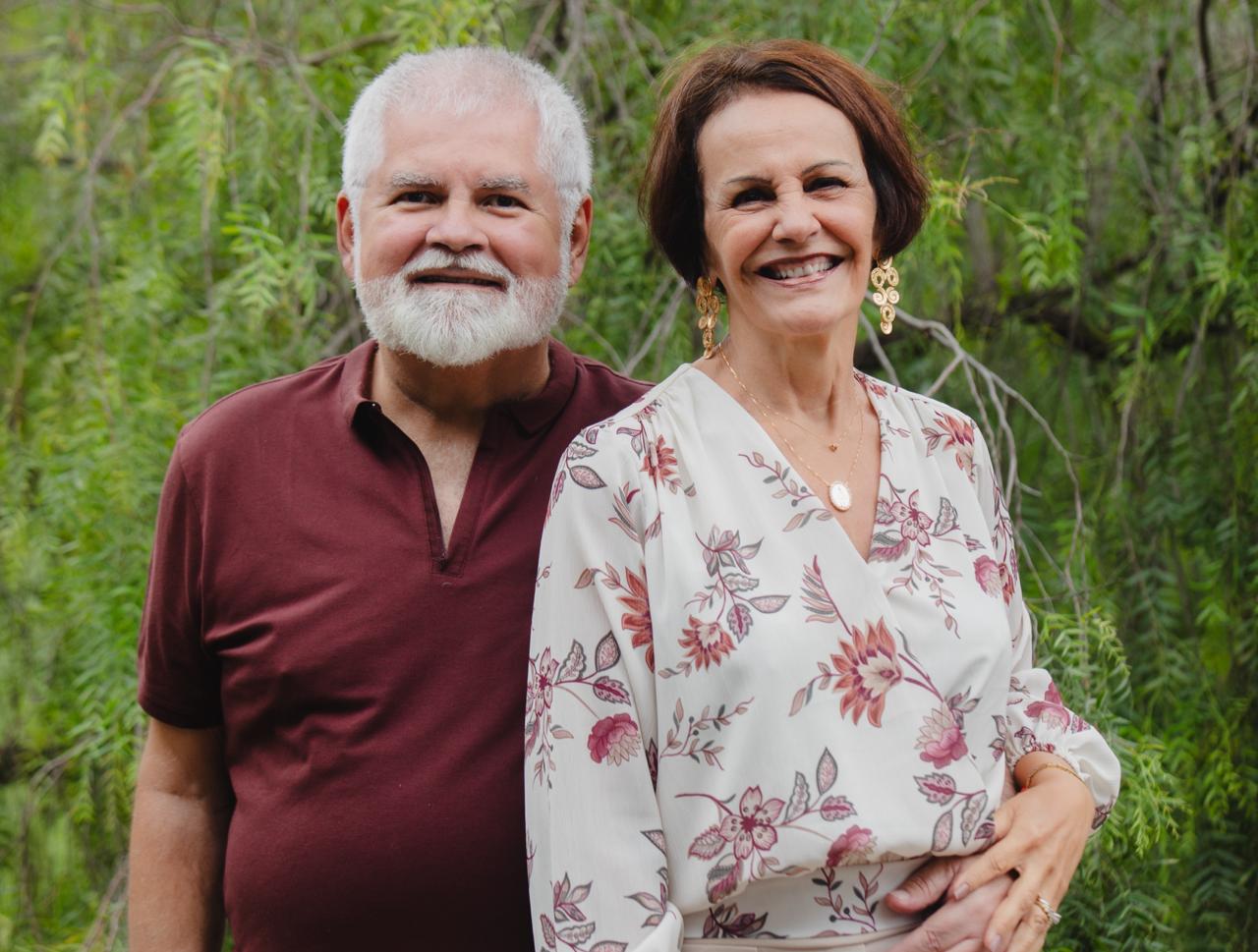 Empresário Lourenço Peixoto e a esposa Rosália comemoram juntos os seus aniversários