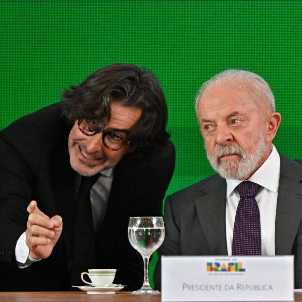 lula com stukinha