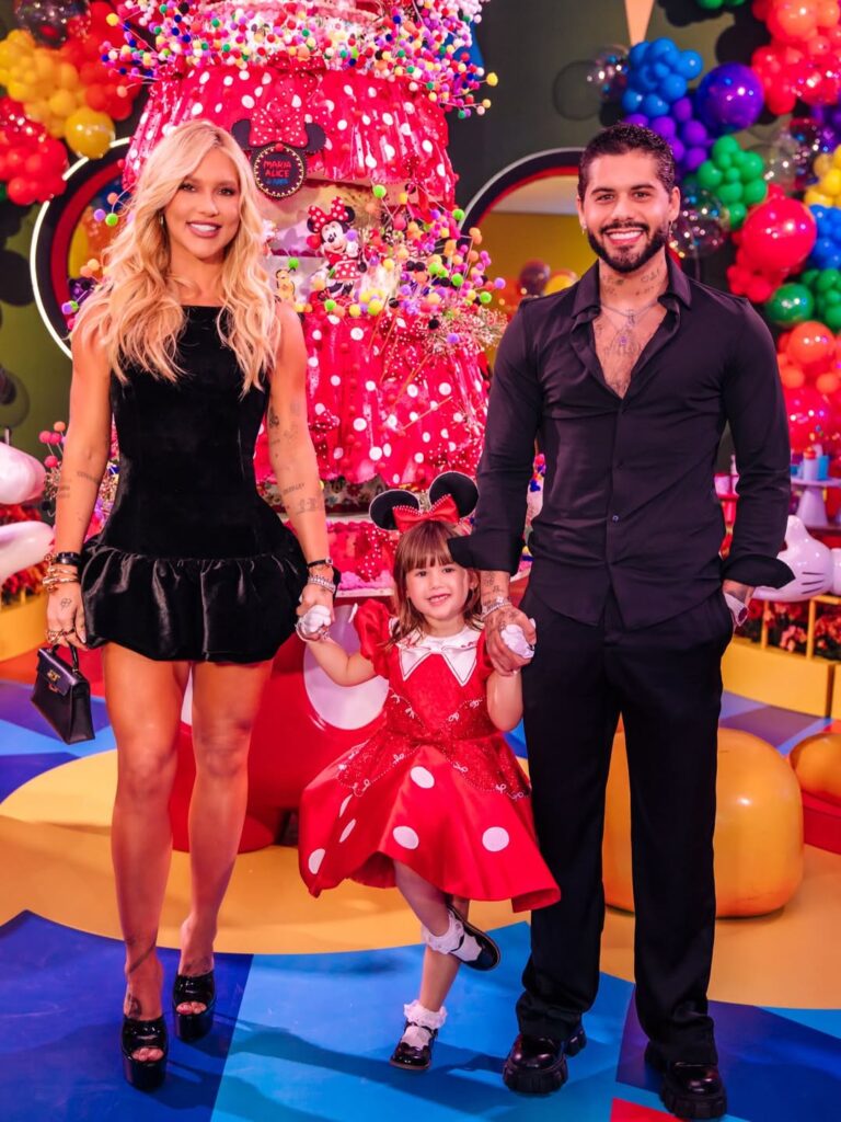 Após término com Vini Jr., Virginia voltou a virar assunto nas redes ao receber serenata de Zé Felipe no aniversário da filha. - Reprodução Instagram