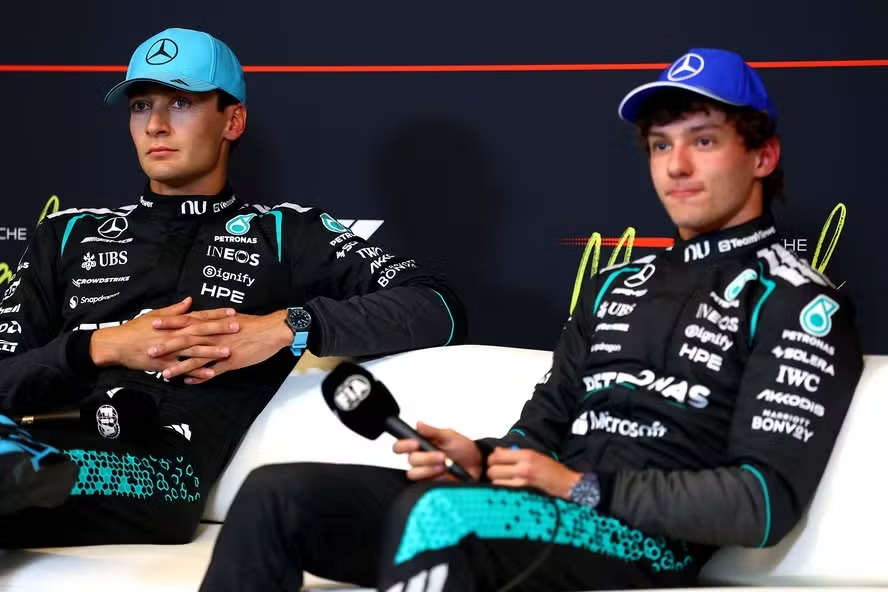 kimi antonelli e george russell