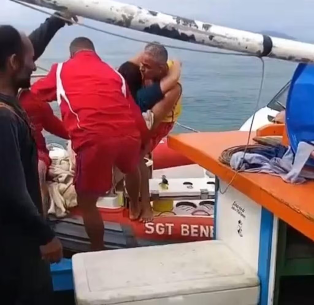 pescador que resgatou mulher em Ilhabela