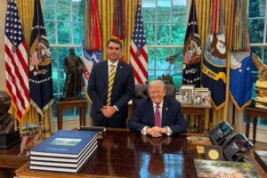 flavio bolsonaro e trump