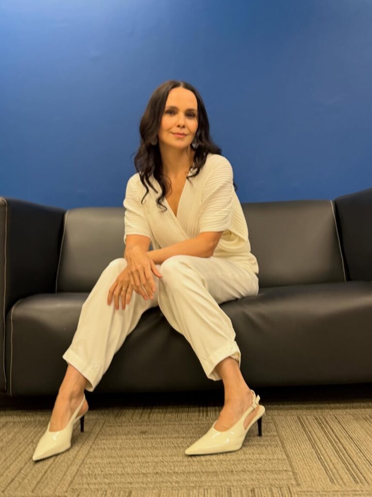 Enquanto o filme sobre Roberto Carlos ganha elenco estrelado, Débora Falabella recusou o convite para interpretar Lady Laura, mãe do cantor. - Reprodução