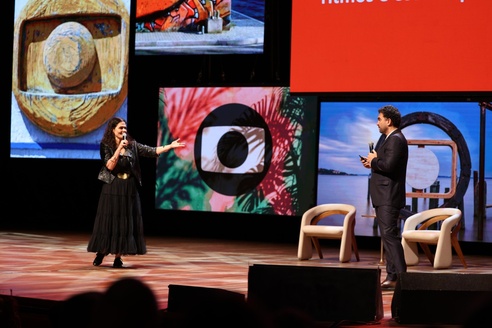 Summit Acontece Globo discutiu o futuro do audiovisual brasileiro no Rio2C
Kenya Sade, Daphne Bozaski, Daniela Busoli (CEO da Formata), Caíto Mainier (diretor do núcleo de digital de humor da Globo), Samantha Almeida (diretora de marketing da TV Globo), Alex Medeiros (head de conteúdo de ficção do Globoplay e Globo Filmes) e Rodolfo Bastos (diretor de produtos da Globo)