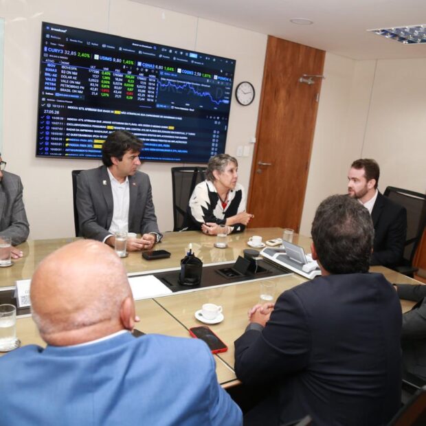 Reunião entre deputados do PT-DF e o ministro da Fazenda, Dario Durigan/ Divulgação