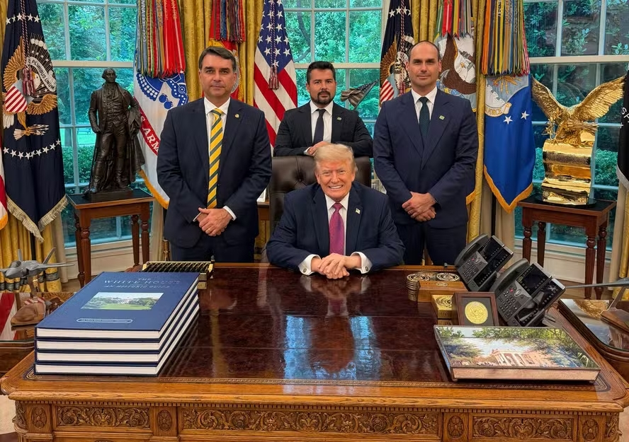 Foto com Trump produz alívio na campanha de Flávio