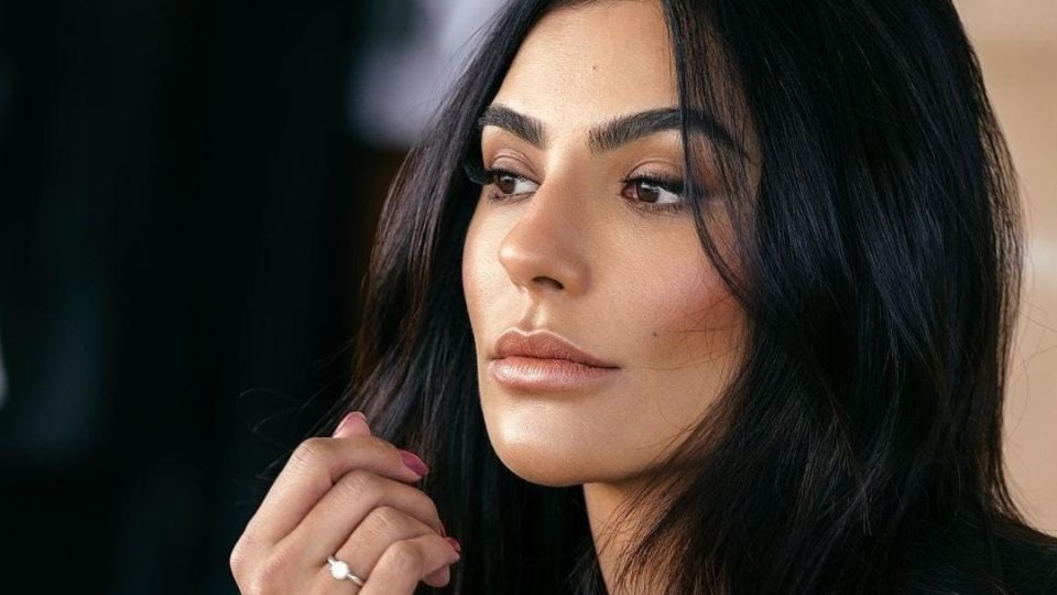 Cíntia Chagas falou nas redes sociais sobre a perda da virgindade aos 19 anos