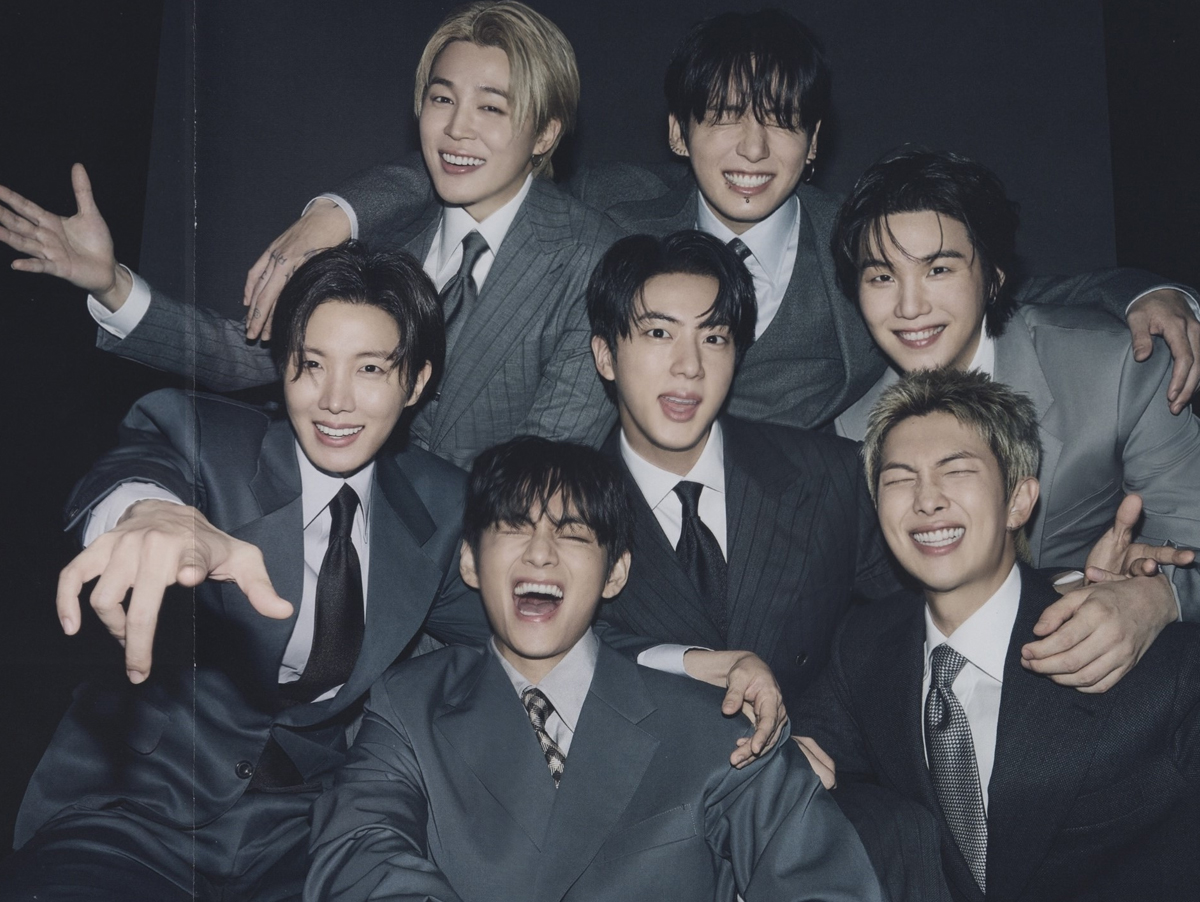 Fãs se mobilizam contra golpes na venda de ingressos do BTS