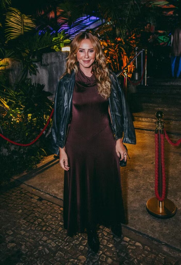 Look de Paolla antecipa tendência de sobreposição para o inverno de 2026