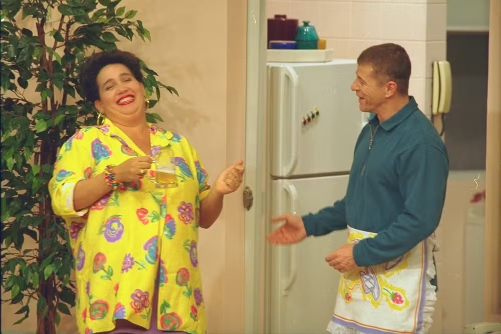 Claudia Jimenez interpretou Edileuza e Miguel Falabella viveu Caco Antibes