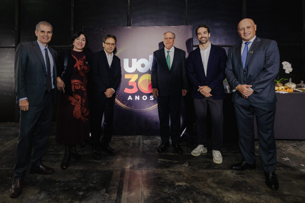 De Geraldo Alckmin a Ney Matogrosso, os 30 anos do UOL reuniram nomes de peso em uma noite marcada por tecnologia, cultura e celebração.