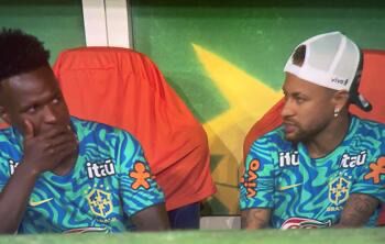 Vini e Neymar viram do banco o show dos reservas no segundo tempo