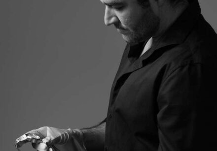 De Rolex a Patek Philippe, a busca por relógios escassos transformou o mercado secundário em uma potência global. Entenda os bastidores desse segmento com Renan Bastos.