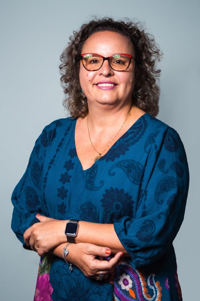 Dra. Carolina Fischinger, médica geneticista e presidente da Sociedade Brasileira de Triagem Neonatal e Erros Inatos do Metabolismo (SBTEIM) (Divulgação Pessoal).
