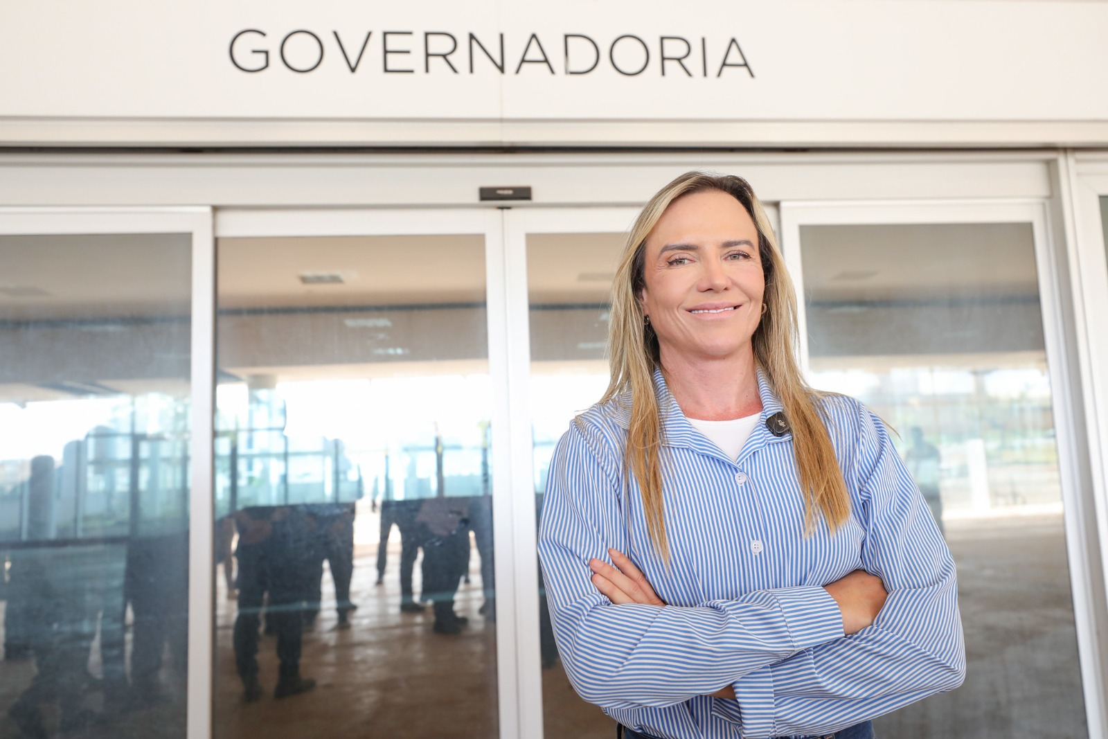 Celina deixa hospital, fala em ritmo reduzido, mas acelera