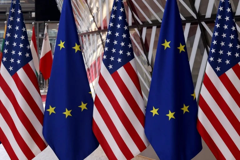ue e eua