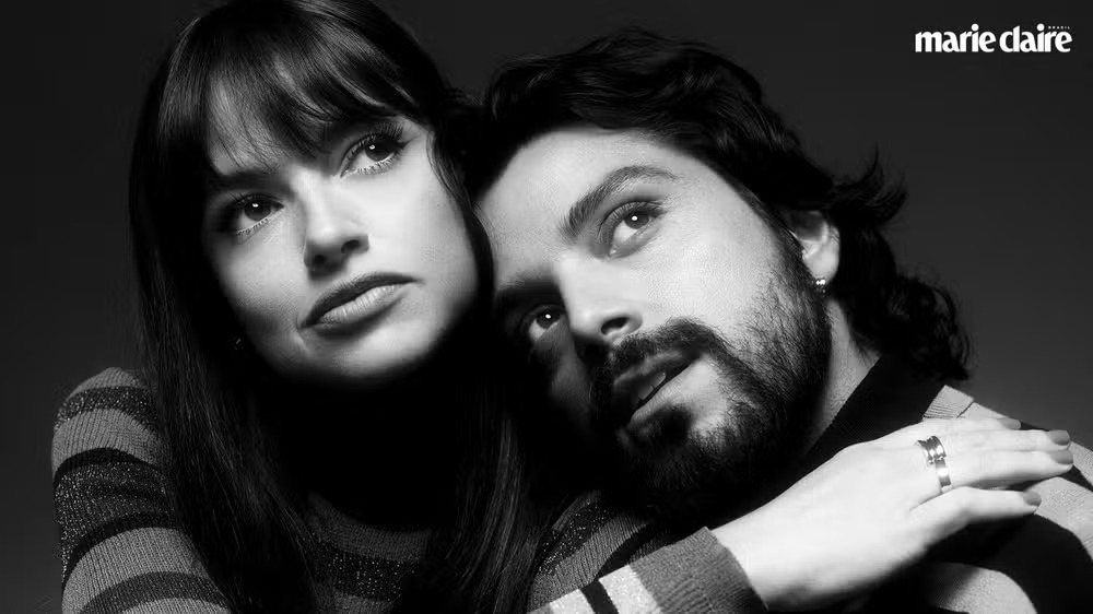 Agatha Moreira e Rodrigo Simas estão juntos há oito anos e se consideram uma família
