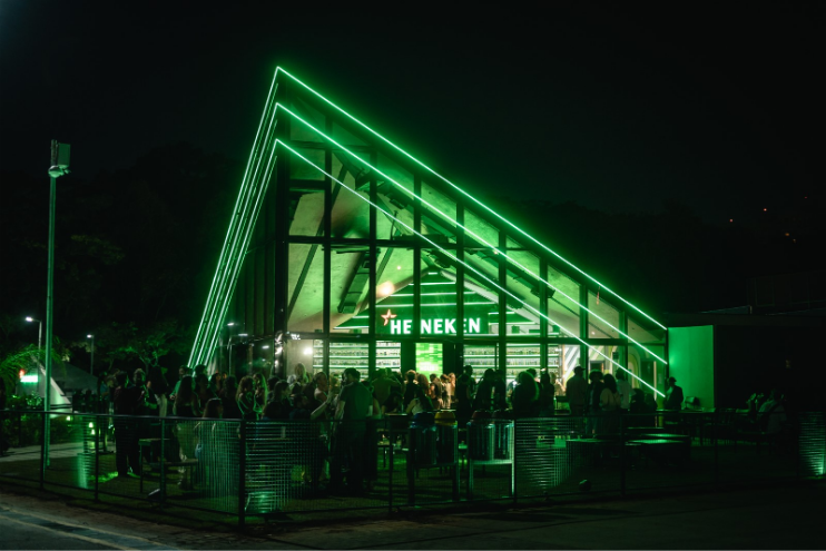 Música eletrônica, experiências imersivas e presentes-surpresa. A HEINEKEN House transformou o esquenta do Só Track Boa em um festival à parte em São Paulo.