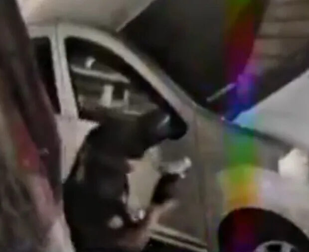 quadrilha se passa por polícia para invadir e roubar casa