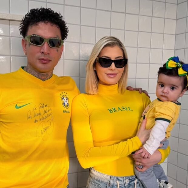 Um susto que poderia ter terminado de forma muito diferente. MC Guimê revelou que a esposa, Fernanda Stroschein, e a filha Yarin sofreram um acidente em Alphaville, mas passam bem.