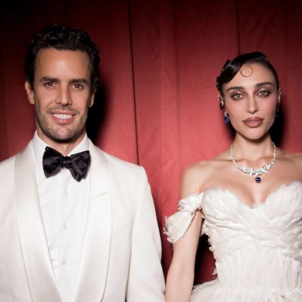 Paris virou passarela para Elisa Zarzur. O pré-wedding da herdeira com Alexandre Negrão reuniu alta-costura, joias Tiffany e uma atmosfera digna de cinema. Créditos: Lufz