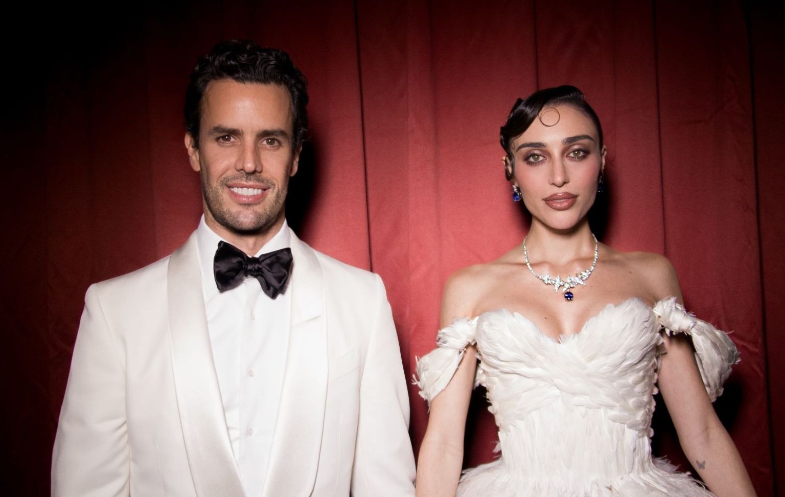 Paris virou passarela para Elisa Zarzur. O pré-wedding da herdeira com Alexandre Negrão reuniu alta-costura, joias Tiffany e uma atmosfera digna de cinema. Créditos: Lufz