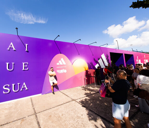 A Maratona do Rio 2026 ganhou proporções de festival. Com quase 40 patrocinadores, o evento virou uma verdadeira experiência de marca.