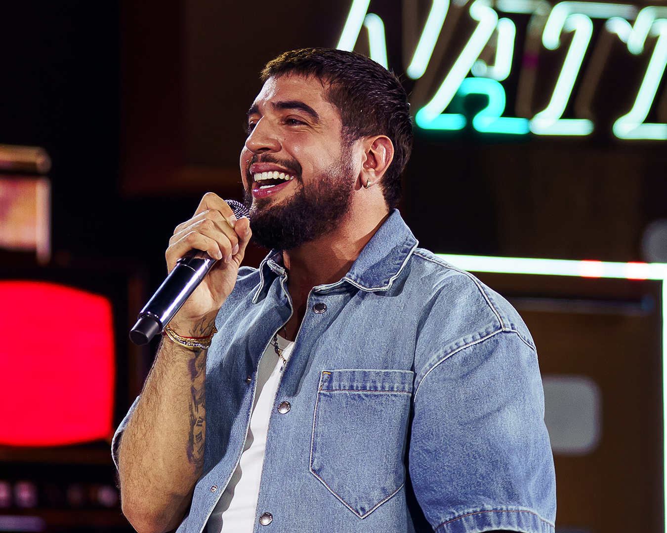 Quase 30 shows, 10 estados e milhares de quilômetros. Nattan entra no circuito junino de 2026 com uma das agendas mais intensas da temporada.- Créditos: (@superafteer)
