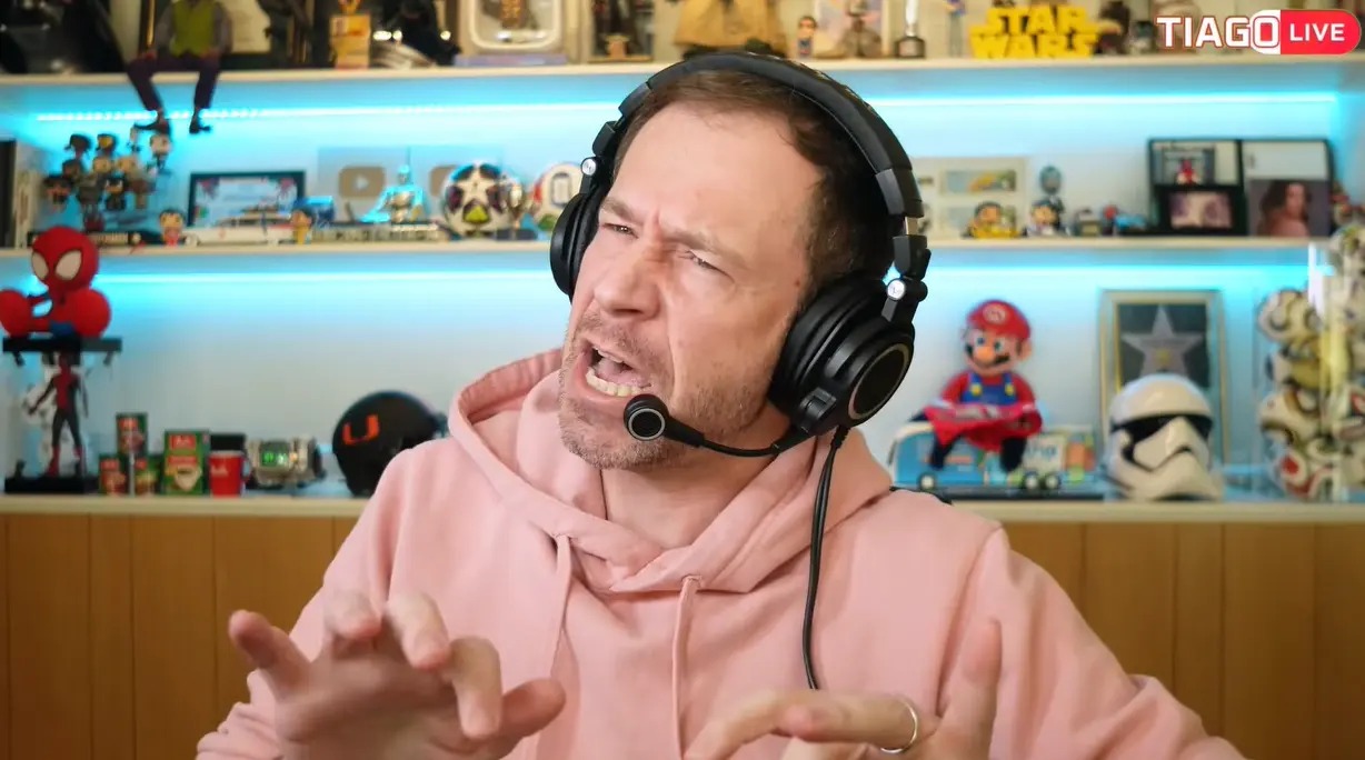 Tiago Leifert reagiu em live após ser chamado de machista nas redes