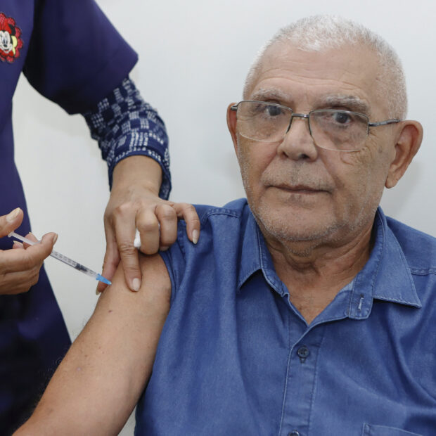 gripe covid vacina