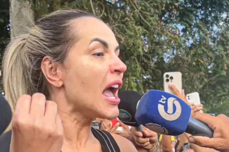 Deolane é investigada na Operação Vérnix, ligada a suspeitas de lavagem de dinheiro envolvendo o PCC