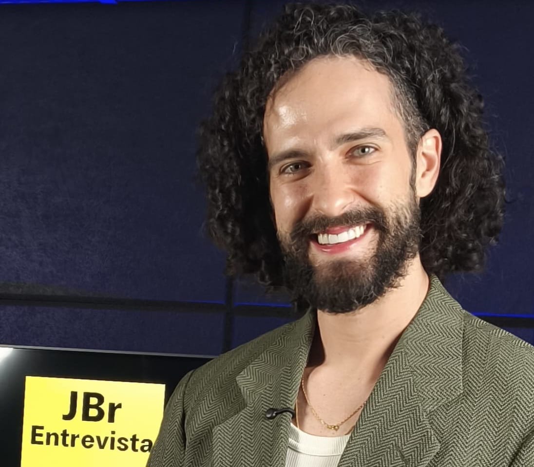 Múcio se lança como alternativa política