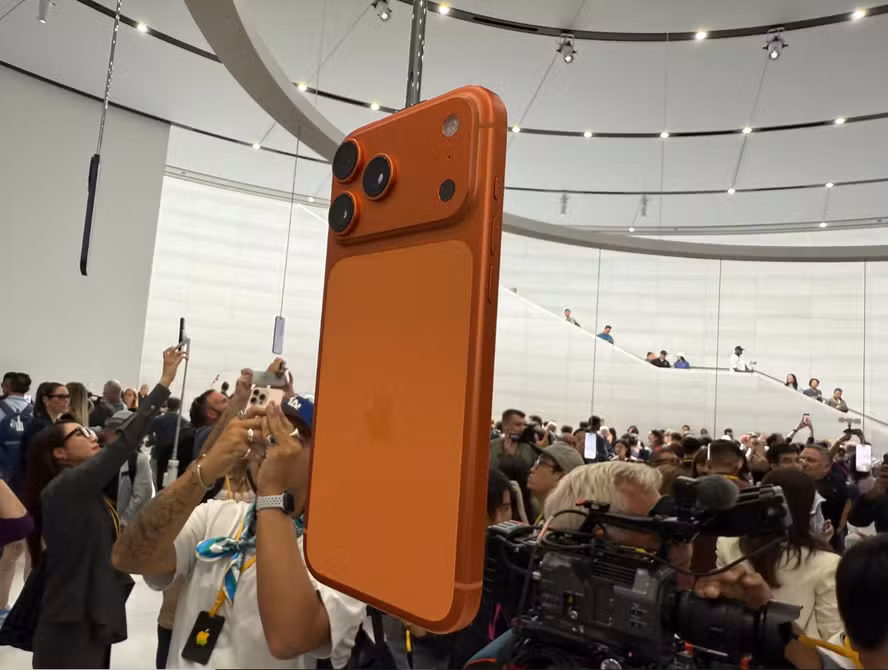 Entre memes, parcelas e expectativas, o iPhone 17 Pro já movimenta as conversas dos fãs de tecnologia.